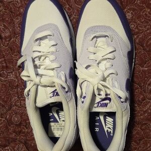 Nike Air White and Purple Athletic Shoes
